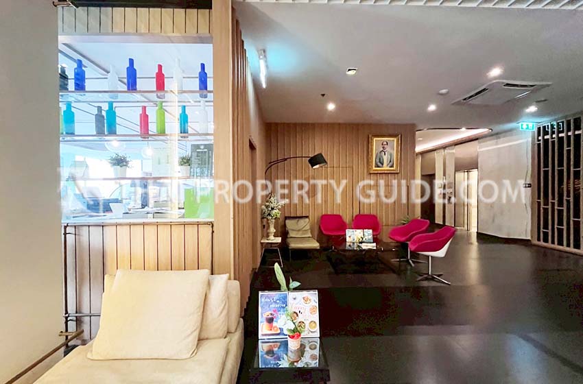 Service Apartment in Bangnatrad 